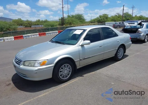 2000 Toyota Camry Ce/Le/Xle from USA, damaged, VIN JT2BG22K4Y0450429